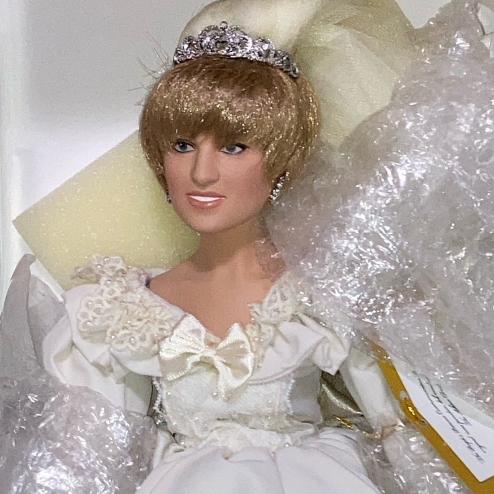 The People’s Princess porcelain doll from the Ashton-Drake Galleries